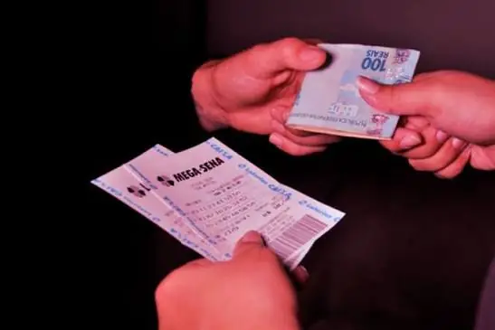 Golpistas convencem idosa a sacar R$ 5 mil com promessa de prêmio milionário