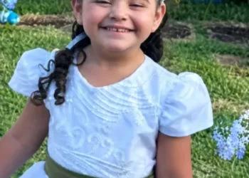 Menina de 3 anos morre após ser atingida por empilhadeira em fábrica de bolachas