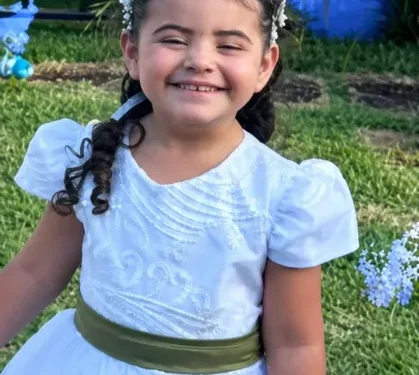 Menina de 3 anos morre após ser atingida por empilhadeira em fábrica de bolachas