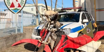 CARMO DO RIO CLARO | Polícia Militar recupera motocicleta furtada; suspeito não foi localizado