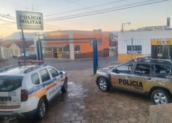 Vereador é conduzido pela PM após denúncia envolvendo veículo oficial durante eleições em Carmo do Rio Claro